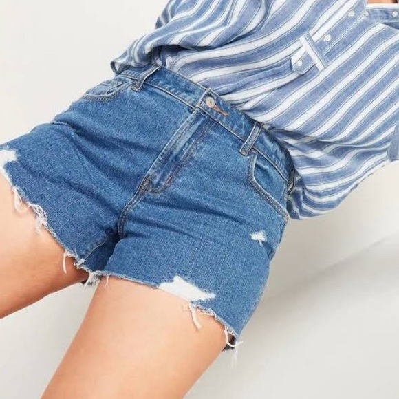 Old Navy Pants - Old Navy Distressed Boyfriend Short
